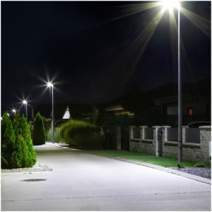 Lampe de rue LED VESPA 100W 4000K IP65 120°x80° Kobi Premium