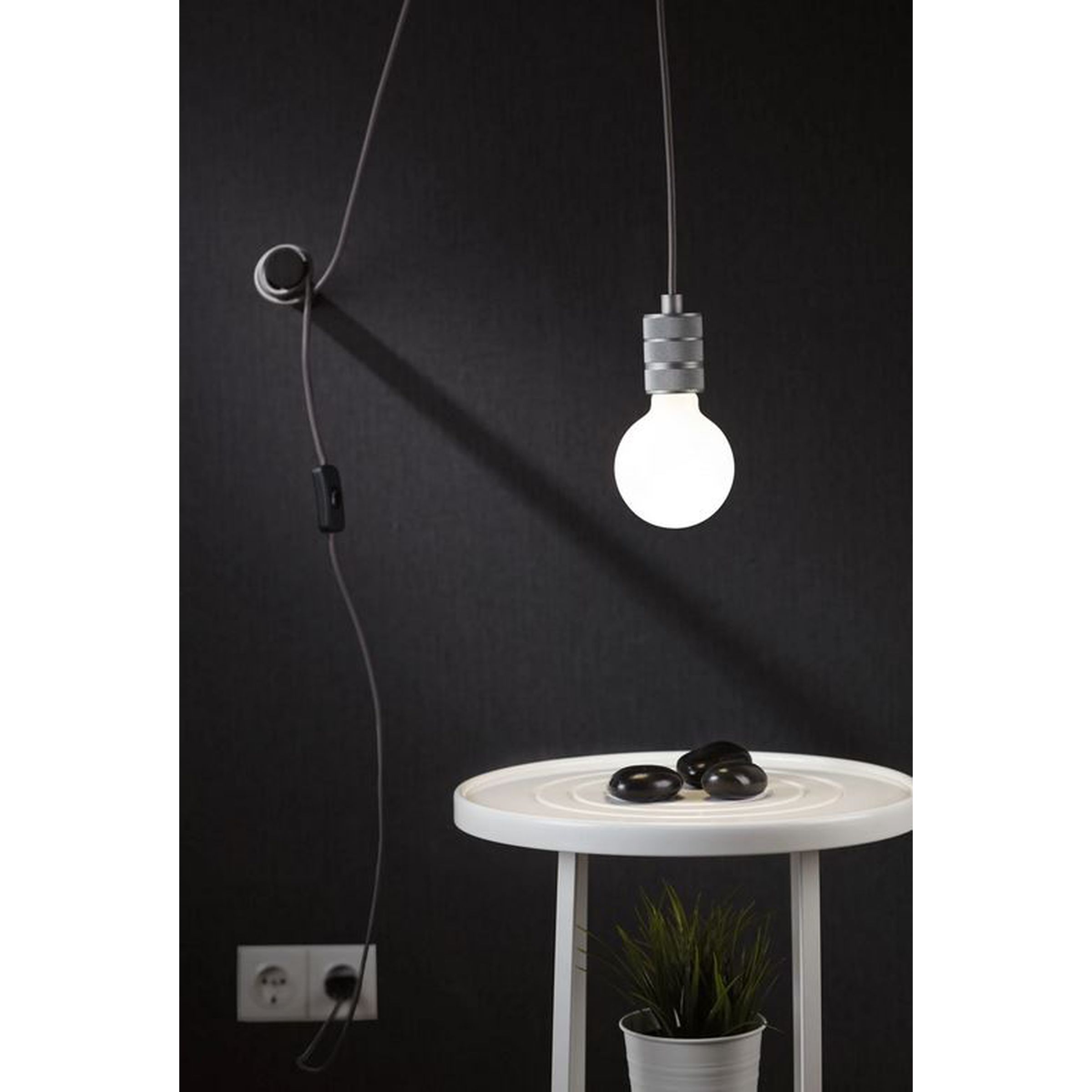 Suspension sans abat-jour avec interrupteur Neordic TILLA E27 - gris aluminium